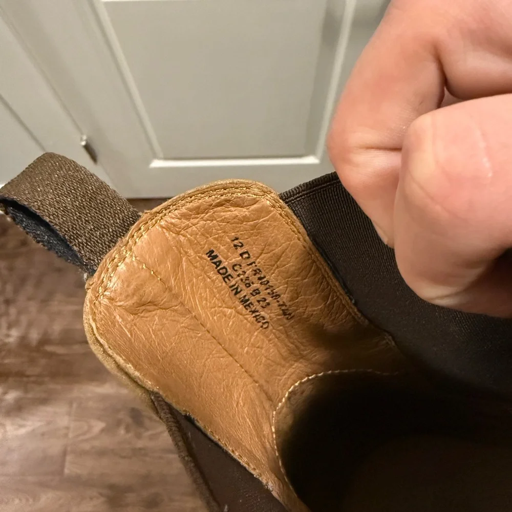 FRYE Tyler Chelsea Boot - Picture 4 of 7
